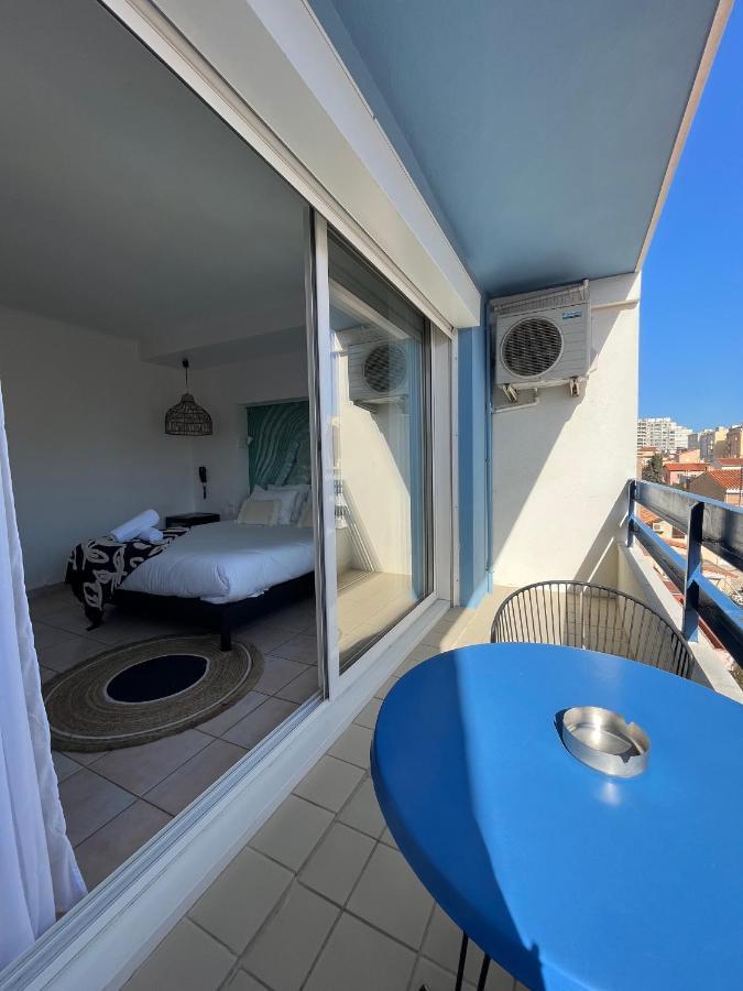 Hotel Les Sables - Urban Style - By Logis Hotels กาเนต์-อ็อง-รูสซียง ภายนอก รูปภาพ