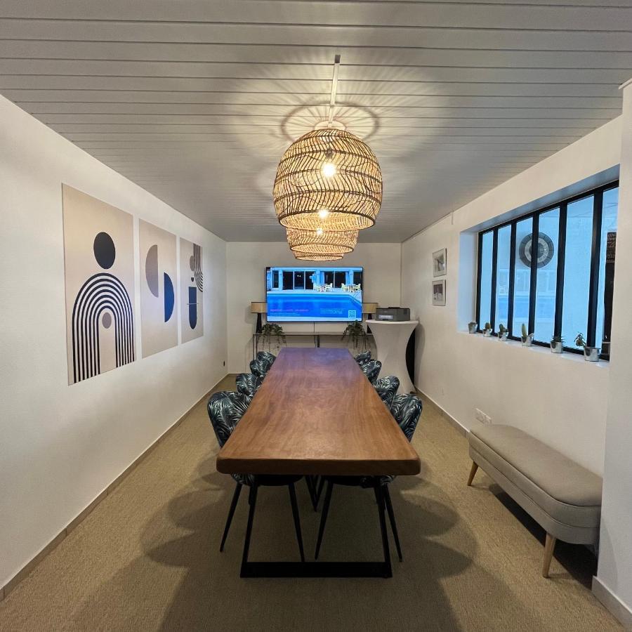 Hotel Les Sables - Urban Style - By Logis Hotels กาเนต์-อ็อง-รูสซียง ภายนอก รูปภาพ